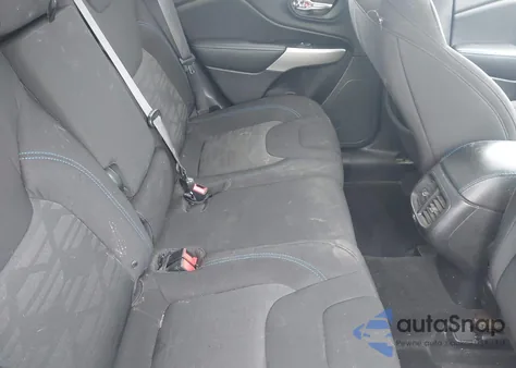 2019 Jeep Cherokee Upland 4X4 from USA, damaged, VIN 1C4PJMCX3KD448868